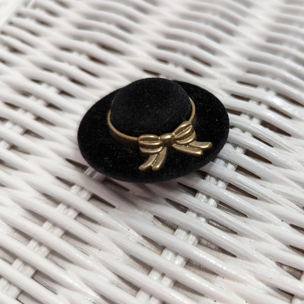 Vintage Felt Hat with Bow Pendant Brooch